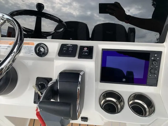 Slide: The Image of Ranger 2360 Bay 2024 - 23