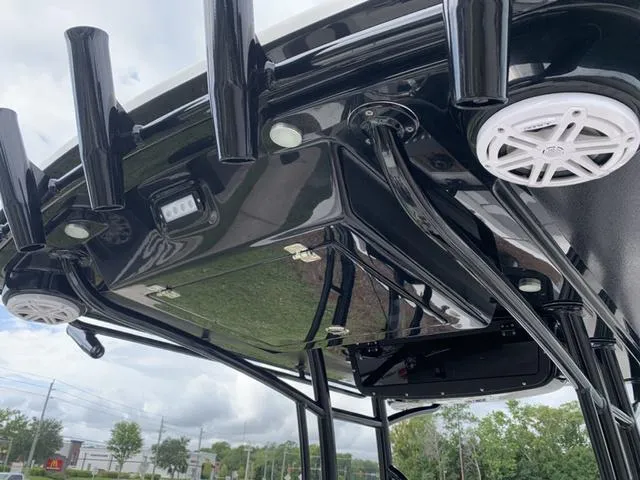 Slide: The Image of Ranger 2360 Bay 2024 - 31