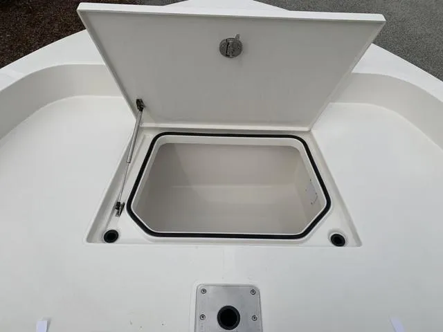 Slide: The Image of Ranger 2360 Bay 2024 - 44