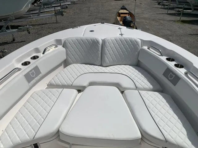 Slide: The Image of Sea Fox 228 Commander 2025 - 30