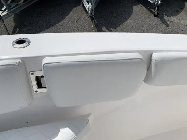 Slide: The Image of Sea Fox 228 Commander 2025 - 31