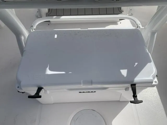 Slide: The Image of Sea Fox 228 Commander 2025 - 41