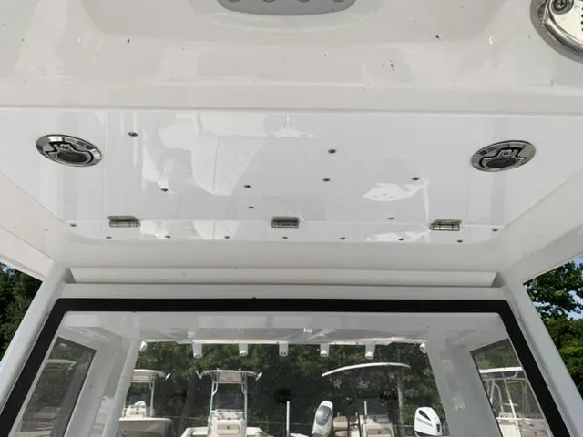 Slide: The Image of Sea Fox 228 Commander 2025 - 45