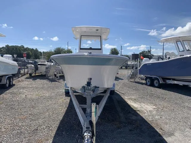 Slide: The Image of Sea Fox 248 Commander 2025 - 1