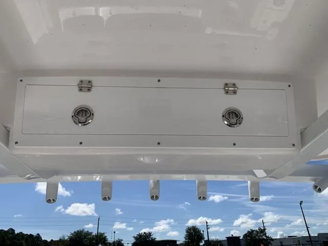 Slide: The Image of Sea Fox 248 Commander 2025 - 14