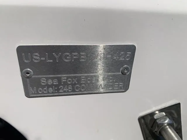 Slide: The Image of Sea Fox 248 Commander 2025 - 21