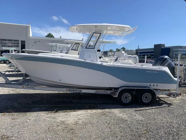 Slide: The Image of Sea Fox 248 Commander 2025 - 8