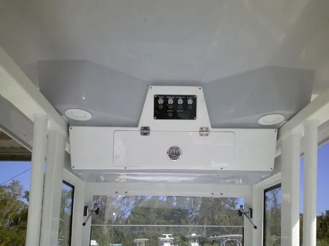 Slide: The Image of Sea Fox 268 Commander 2025 - 14