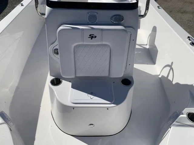 Slide: The Image of Sea Pro 202 Center Console 2025 - 13
