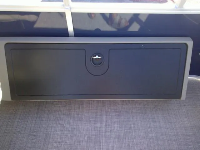 Slide: The Image of Sun Tracker Fishin Barge 22 2024 - 14