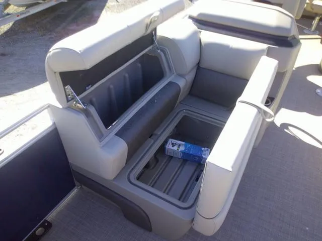 Slide: The Image of Sun Tracker Fishin Barge 22 2024 - 23