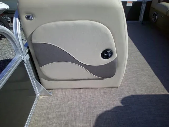 Slide: The Image of Sun Tracker Party Barge 18 2025 - 29