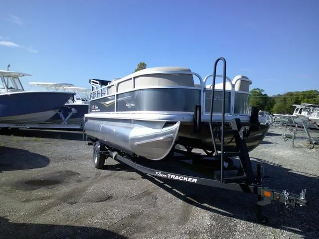 Slide: The Image of Sun Tracker Party Barge 18 2025 - 37