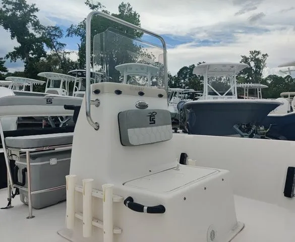 Slide: The Image of Carolina EV198 Sea Skiff 2024 - 5