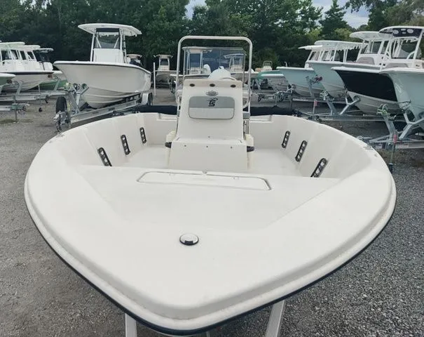 Slide: The Image of Carolina EV198 Sea Skiff 2024 - 9