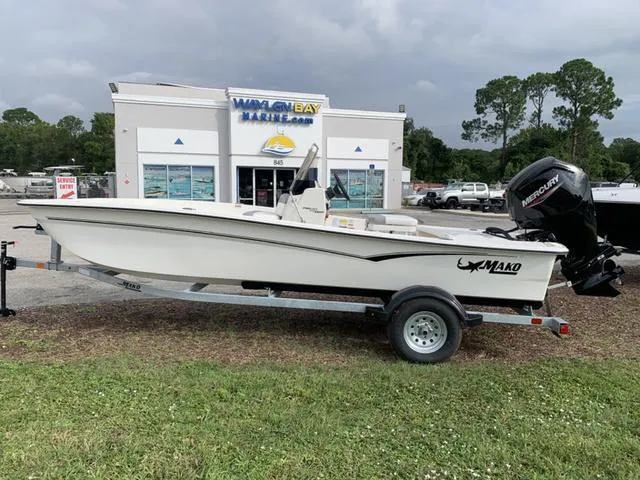 Slide: The Image of Mako Pro Skiff 17 2025 - 7