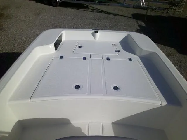 Slide: The Image of Mako Pro Skiff 15 CC 2025 - 10