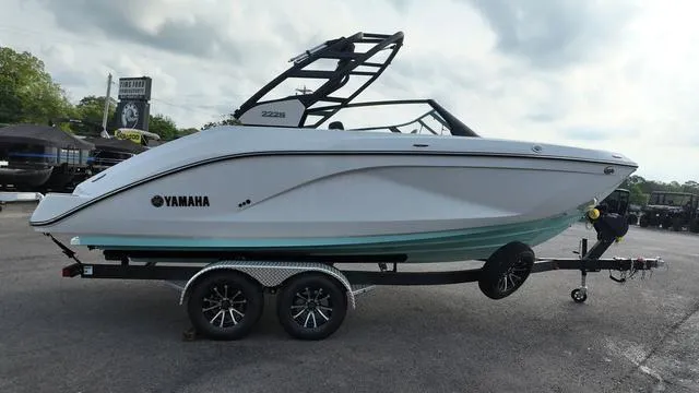 Slide: The Image of Yamaha 222S 2025 - 6