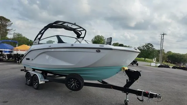 Slide: The Image of Yamaha 222S 2025 - 7