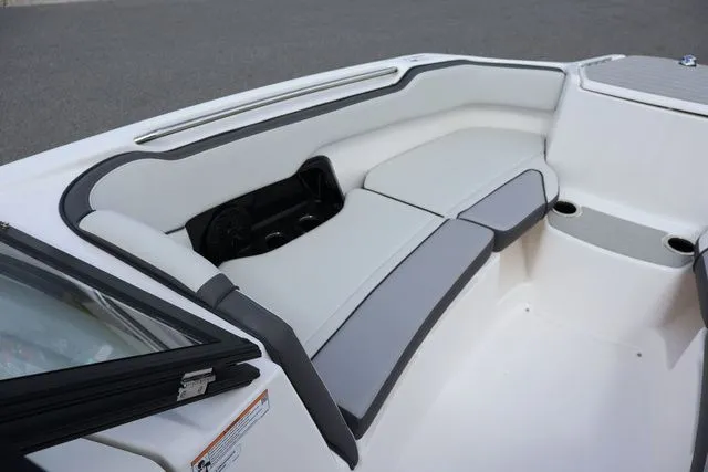 Slide: The Image of Yamaha SX250-BLACK-GALVANIZED 2025 - 13