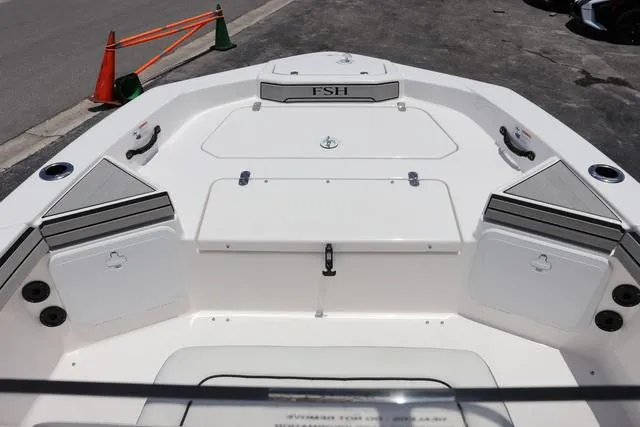 Slide: The Image of Yamaha 195 FSH Sport 2025 - 16