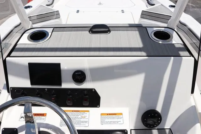 Slide: The Image of Yamaha 195 FSH Sport 2025 - 17