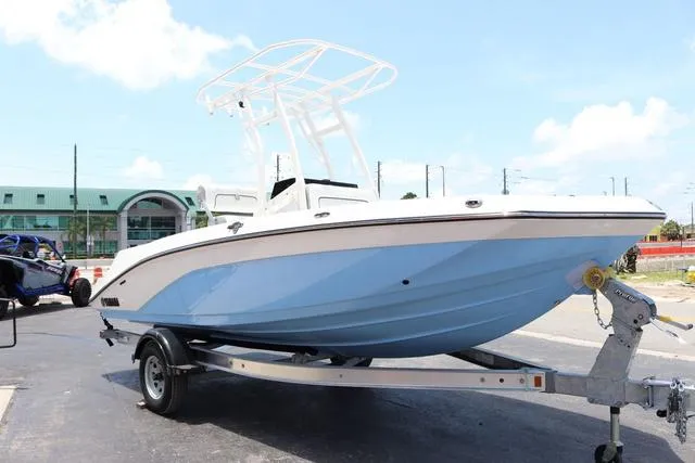 Slide: The Image of Yamaha 195 FSH Sport 2025 - 9