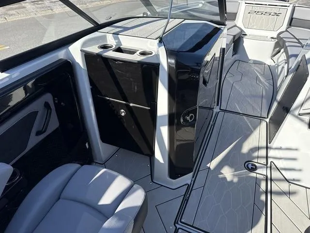 Slide: The Image of Yamaha 255XD-MIST GRAY-GALVANIZE 2025 - 11