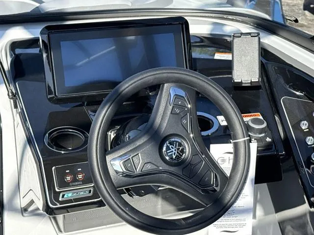 Slide: The Image of Yamaha 255XD-MIST GRAY-GALVANIZE 2025 - 20