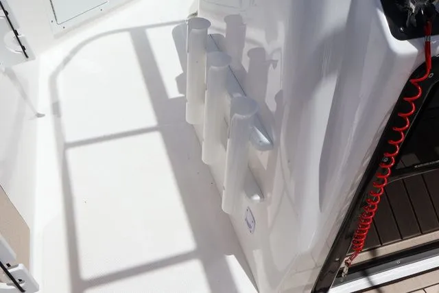 Slide: The Image of Yamaha 222 FSH Sport 2025 - 18