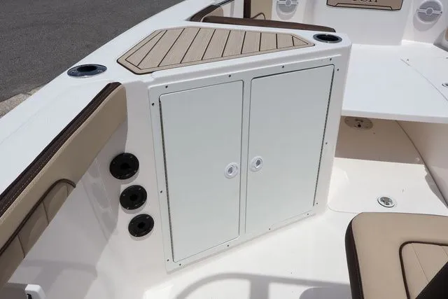 Slide: The Image of Yamaha 222 FSH Sport 2025 - 20