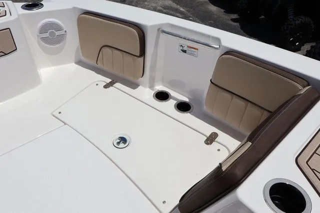 Slide: The Image of Yamaha 222 FSH Sport 2025 - 23