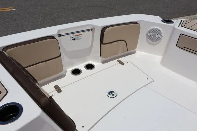 Slide: The Image of Yamaha 222 FSH Sport 2025 - 24