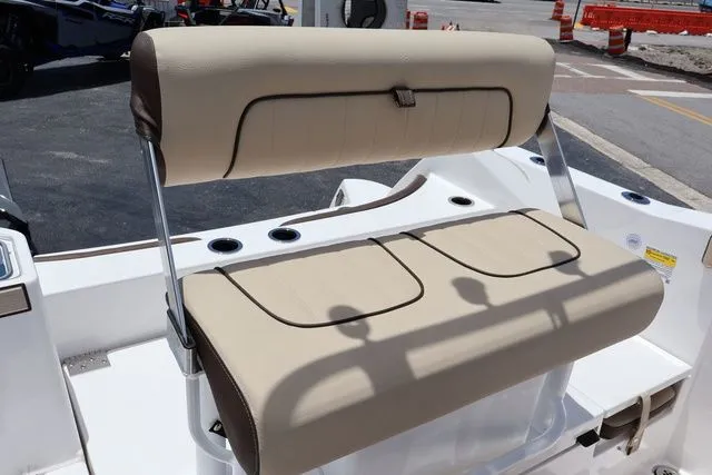 Slide: The Image of Yamaha 222 FSH Sport 2025 - 30