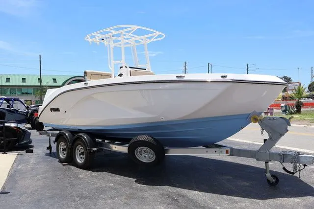 Slide: The Image of Yamaha 222 FSH Sport 2025 - 8