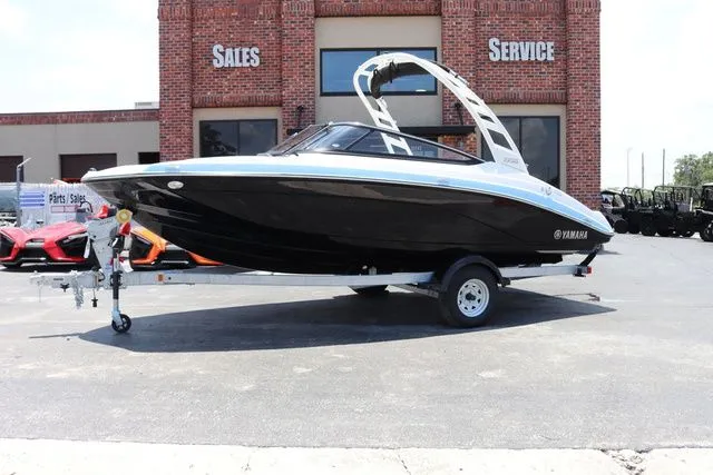 Slide: The Image of Yamaha 195S-BLACK-GALVANIZED 2025 - 1