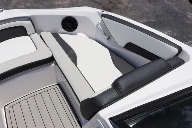 Slide: The Image of Yamaha 195S-BLACK-GALVANIZED 2025 - 12