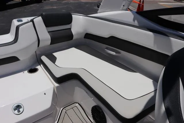 Slide: The Image of Yamaha 195S-BLACK-GALVANIZED 2025 - 22