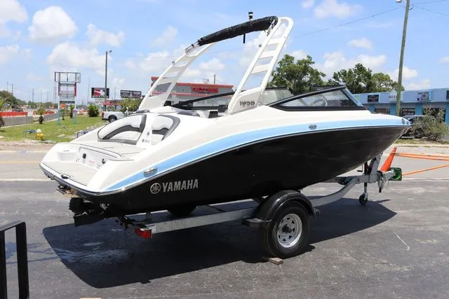 Slide: The Image of Yamaha 195S-BLACK-GALVANIZED 2025 - 6