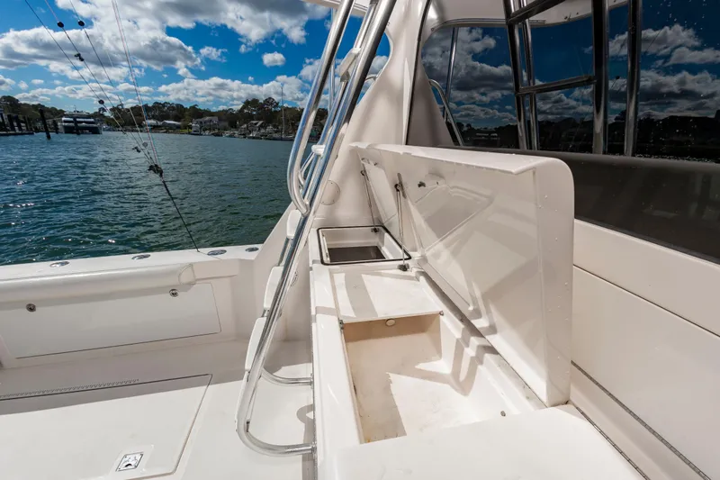 Slide: The Image of Cabo 43 Flybridge 2008 - 17