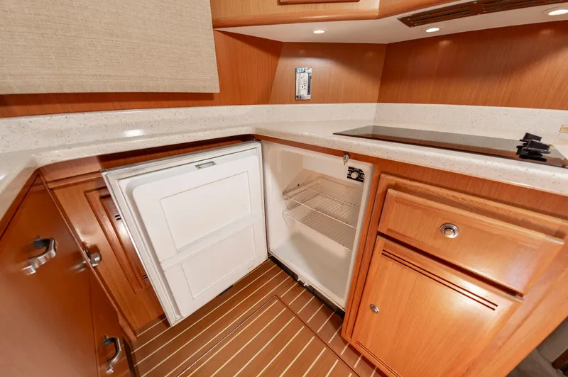 Slide: The Image of Cabo 43 Flybridge 2008 - 34