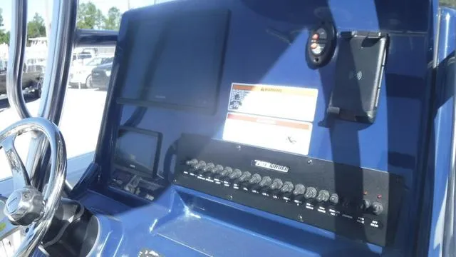 Slide: The Image of Pathfinder 2400 Open 2025 - 21