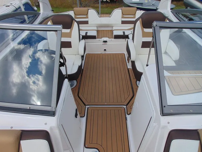 Slide: The Image of Yamaha 212SD 2021 - 14