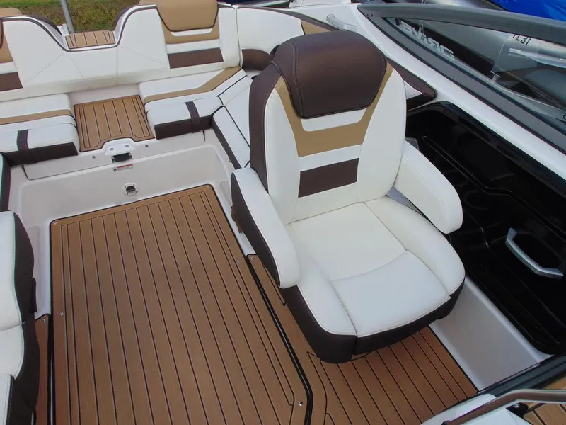 Slide: The Image of Yamaha 212SD 2021 - 15