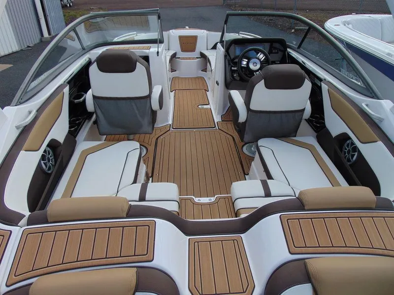 Slide: The Image of Yamaha 212SD 2021 - 6