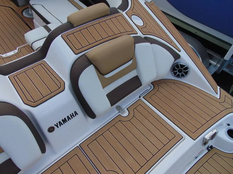 Slide: The Image of Yamaha 212SD 2021 - 7