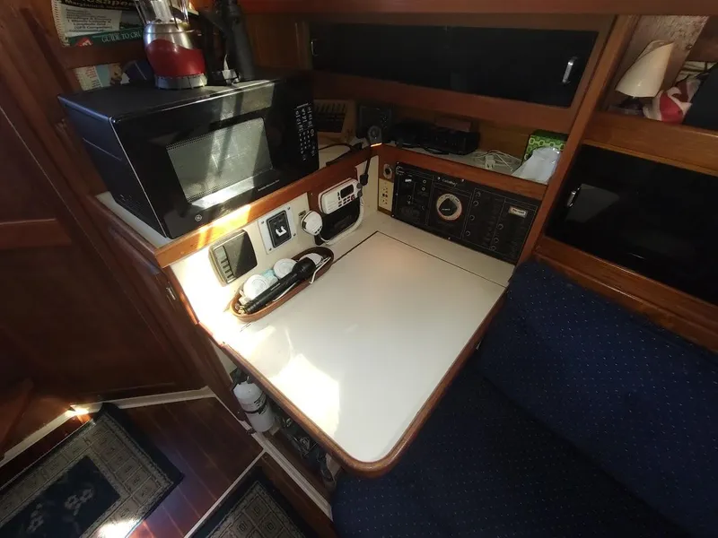 Slide: The Image of Catalina 34 1990 - 50