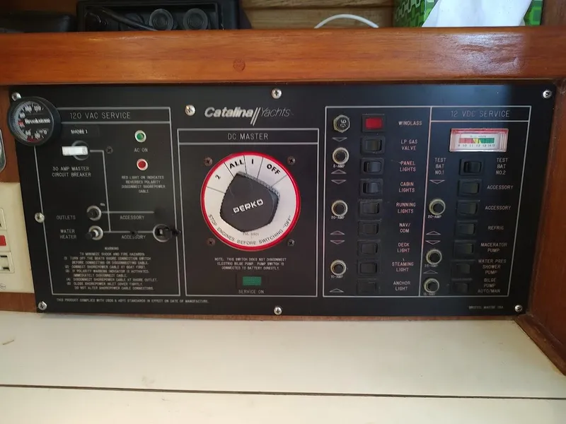 Slide: The Image of Catalina 34 1990 - 51