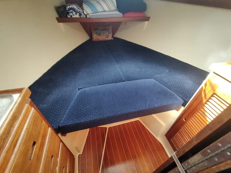 Slide: The Image of Catalina 34 1990 - 56