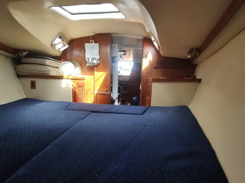 Slide: The Image of Catalina 34 1990 - 57